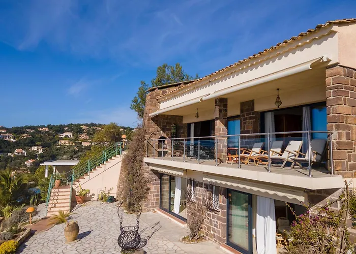 Familienfreundliche Villa Vistaero Mit Atemberaubenden Meerblick By Riviera Homelife Management